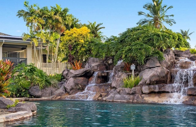 Spacious Princeville 1 Bedroom Condo in Hawaii, Sleeps 4