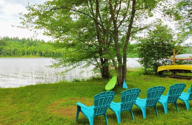Spacious & Private Cottage | Escape into Nature| Deep River, Algonguin