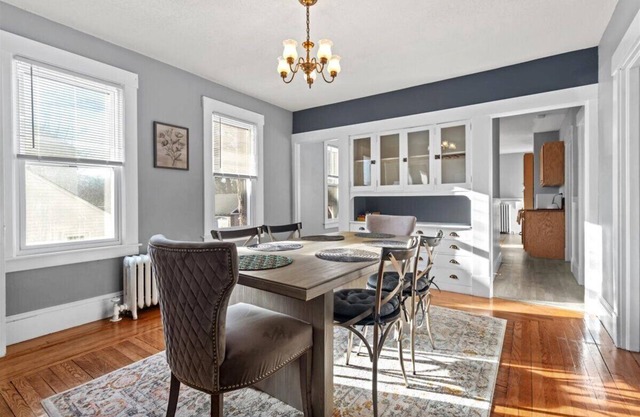 Spacious & Private 2BR Near West Hartford Center w Free Parking