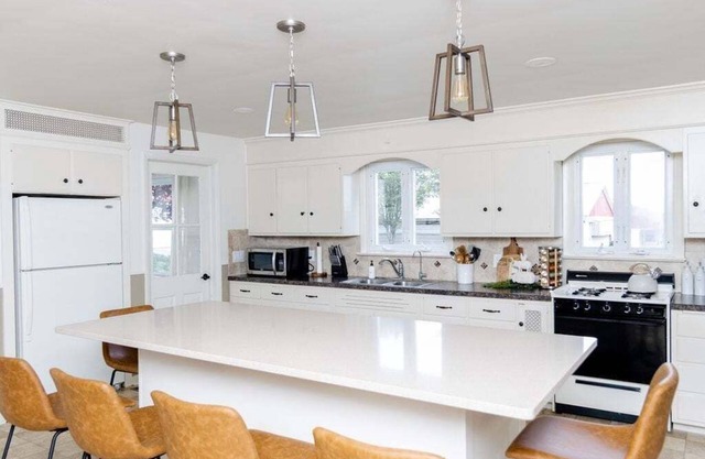 Spacious & Quiet Amish Farm Stay - 16+ Guests