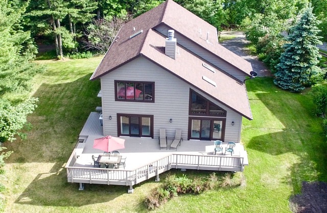 Spacious Rainy Lake accommodation. Beautiful views of Voyageurs National Park.