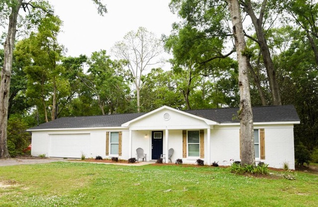 Spacious Ranch on the Coast