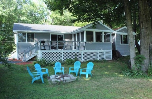 Spacious, Renovated 2-Bedroom Home on the Golf Course!