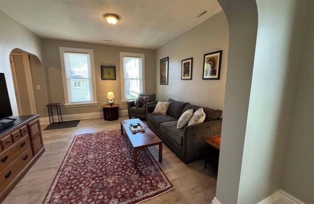 Spacious & Renovated Buffalo Home in 5 Points- Parking, AC, Wifi, and more