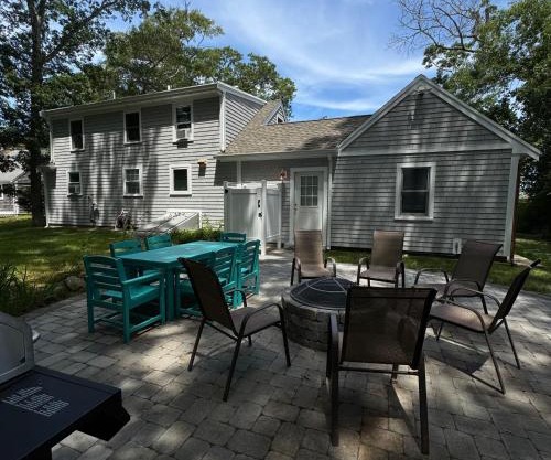 SPACIOUS RENOVATED HOME in Historic Sandwich-MA CAPE COD
