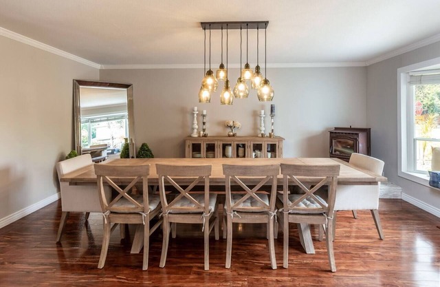 Spacious Retreat: Home with State-of-the-Art Chef’s Kitchen