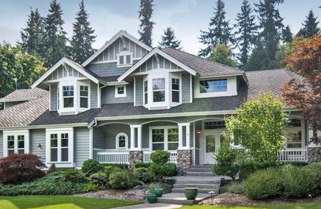 Spacious retreat in quiet neighborhood with fenced dog yard