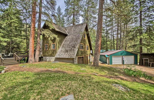 Geräumige 3-stöckige Haus am Fluss mit Strand, in der Nähe von Leavenworth