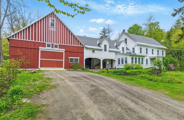 Spacious Riverfront Home 7 Minutes to Stratton!