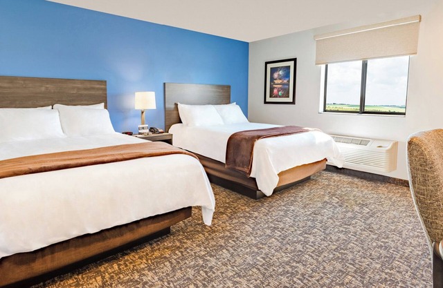 Spacious Room with Kitchen and Amenities Near Mountain America, Pet-Friendly
