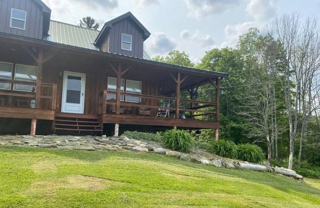 Spacious, secluded cabin