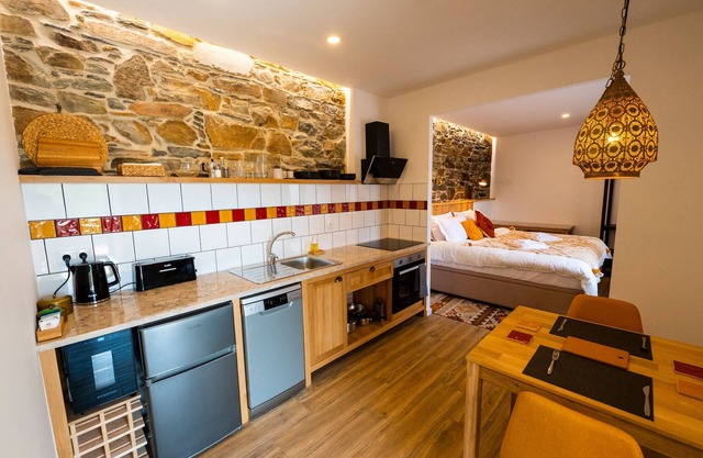 Spacious self catering 1-bedroom apartment in charming Serta.
