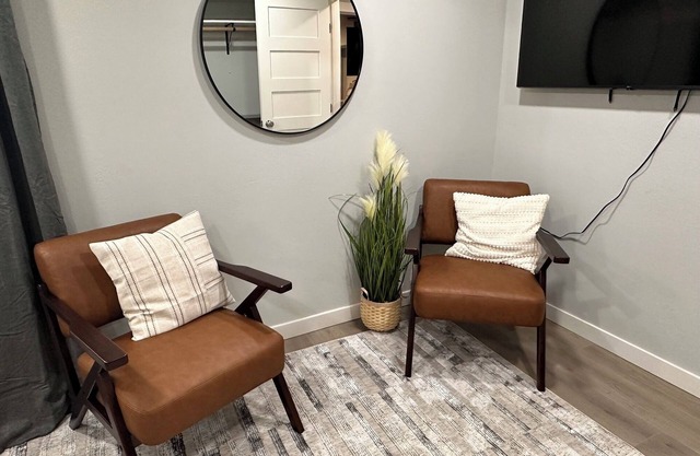 Spacious & Serene Studio in Historic Moscow, Idaho