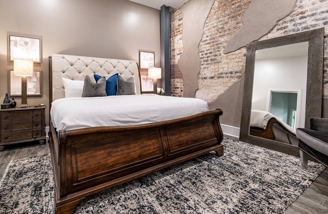 SPACIOUS | SKYLIGHT | NO WINDOWS IN ROOMS! PERFECT FOR SLEEPING AFTER A NIGHT OUT! | The Abita