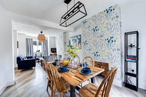 Spacious Sleeps6 Leisure Contractors SuperfastWiFi