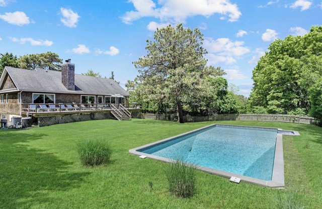 Spacious Southampton Home in Shinnecock Hills, Central Between Southampton,...