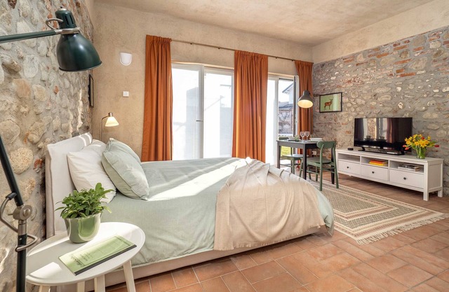 Quiet Studio Apartment with Garden in Farmhouse