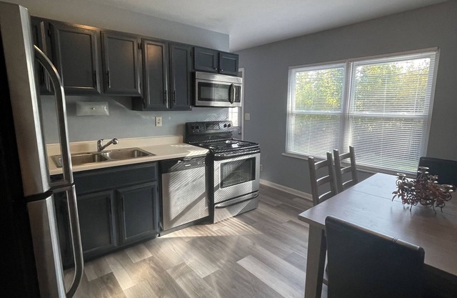 Spacious suburb home close to lots of restaurants, Downtown, and Purdue!