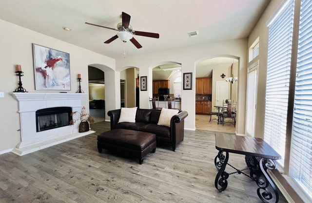 Spacious Suburban Retreat in the Woodlands Area