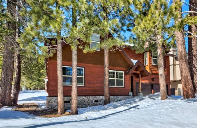 Upgrade Tahoe Chalet 4 Schlafzimmer / 3 Badezimmer