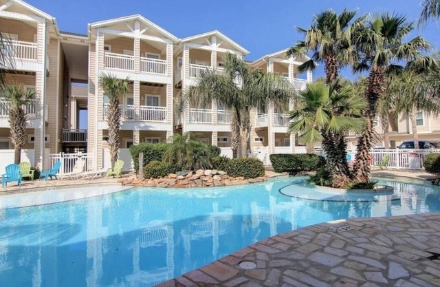 Spacious Texas Paradise with an Ocean View and Luxurious Pool