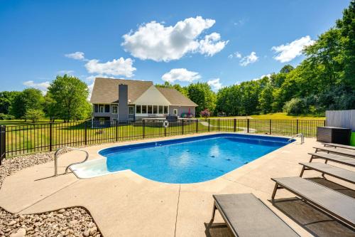 Spacious Thornville Home about 8 Mi to Buckeye Lake!