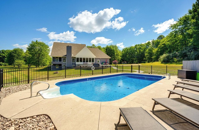 Spacious Thornville Home ~ 8 Mi to Buckeye Lake!