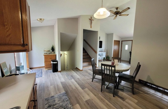 Spacious Townhome in Fruitport!