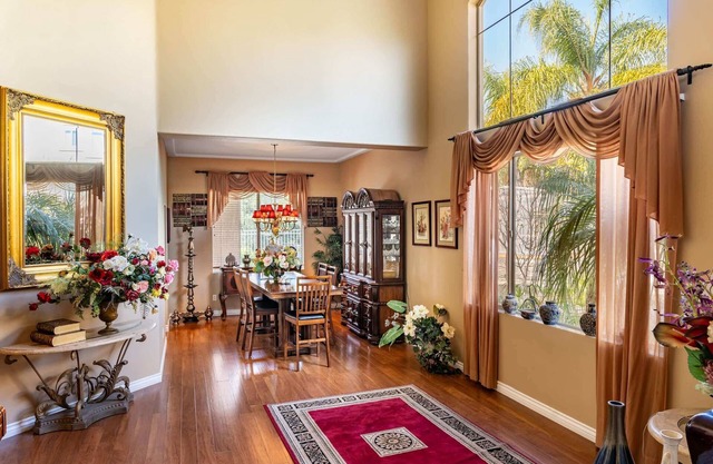 Spacious 3BR Retreat with Loft & Mountain Views