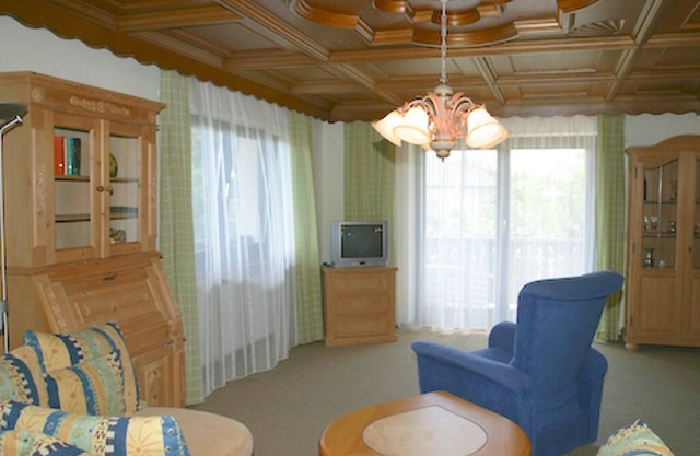 Großzügige Ferienwohnung mit Balkon