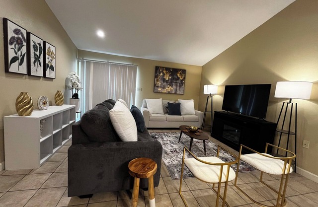 Spacious Valdosta Townhouse