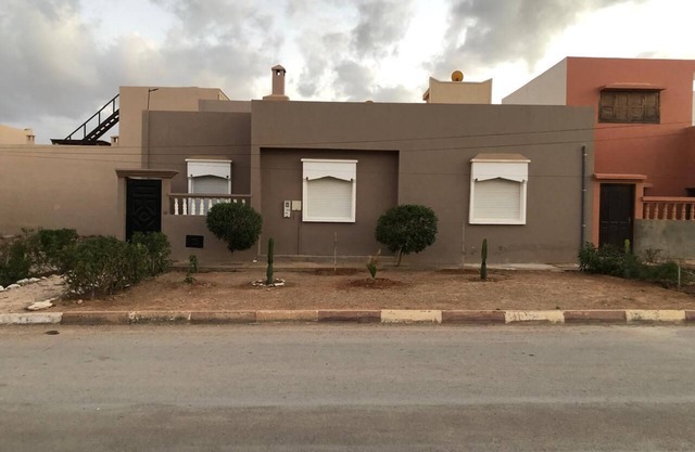 Spacious villa just steps from the ocean ideal for family and friends