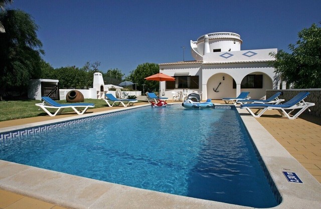 Großzügige Villa, Salzwasserpool, einen erholsamen Urlaub in Carvoeiro