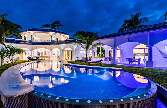 Spacious Villa w/ Private Pool – Ideal for Groups, Steps to Tamarindo Beach