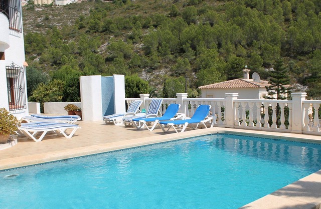 Spacious villa with sea and mountain views