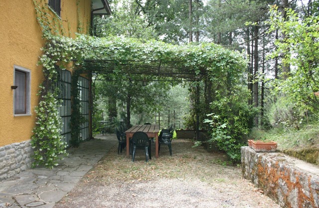 Große Villa mit privatem Garten und Pool. Fitnessraum, Satelliten-TV, WLAN-Zugang, Tischtennis. Rest