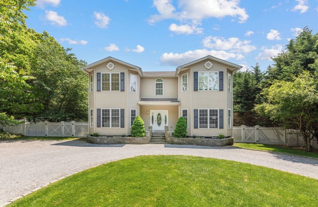Spacious Village Fringe East Hampton Home W/ Pool