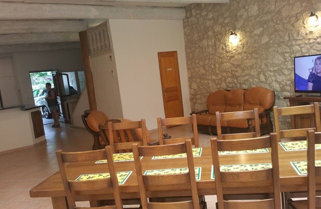 Spacious village house near NARBONNE and 1/4 hour from the sea