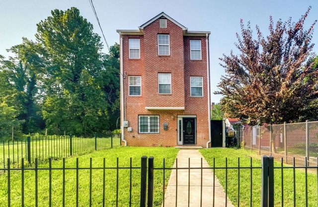 Spacious Washington, DC, Vacation Rental w/ Yards!