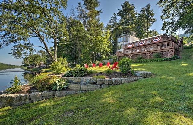 NEW! Spacious Wells Oasis w/ Decks on Little Lake!