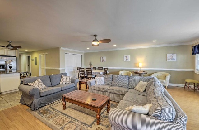 Spacious Wildwood Townhome with Covered Balcony