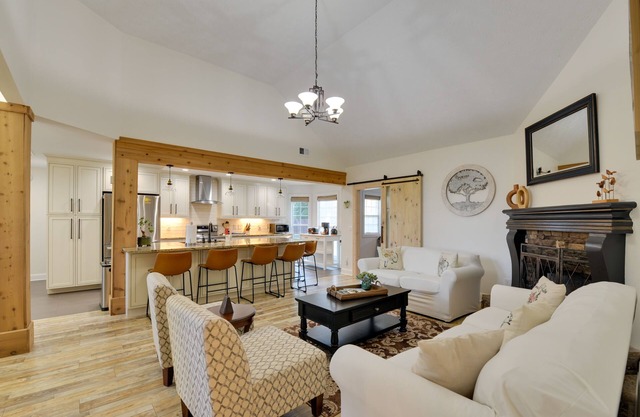 Spacious Winder Getaway w/ Hot Tub + Game Room!