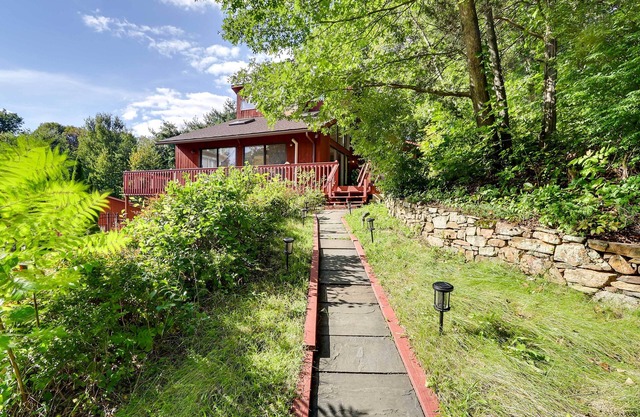Spacious Woodbury Home w/ Pool + Hot Tub!