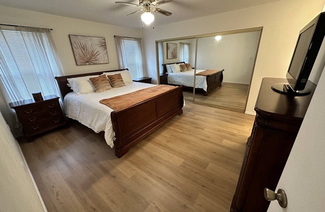 Spain Heights - 4 bedroom spacious home in a convenient location.