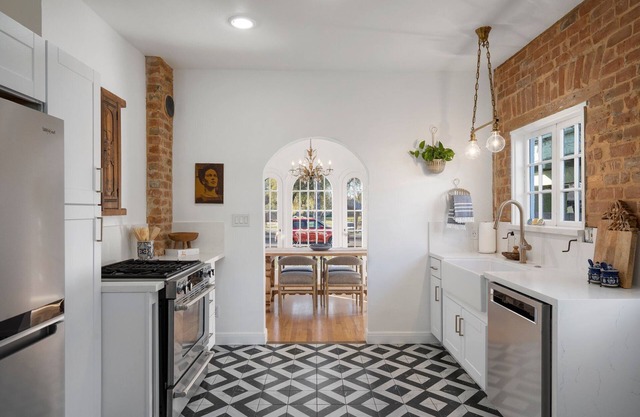 Spanish Bungalow + Private Casita | Historic Phoenix Charm | Prime Location
