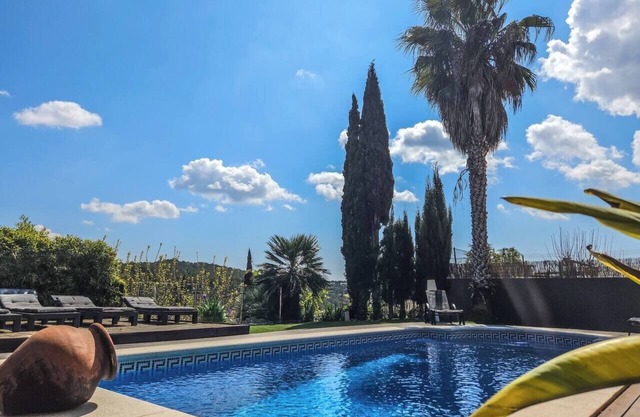 Villa-Barcelona, Peaceful Silence, 4 Bedrooms, Private Pool, Sitges 12km, 5star.