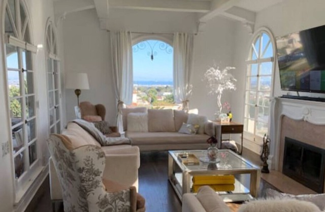 SpanishFairytale4bd/3ba.*cleanNsanitized*NOPARTy*