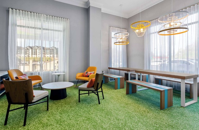 Spark by Hilton Daleville Roanoke North