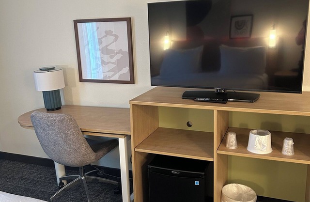 Dothan East Inn & Suites