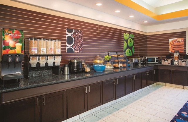 La Quinta Inn & Suites by Wyndham Kingsland/Kings Bay